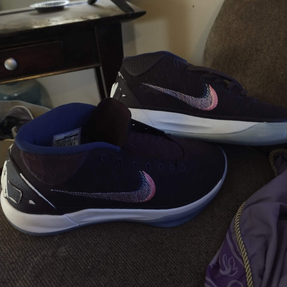 Nike Kobe A.D mid port